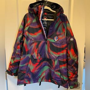 Men’s medium 686 Grateful Dead pull over tie dye snow jacket